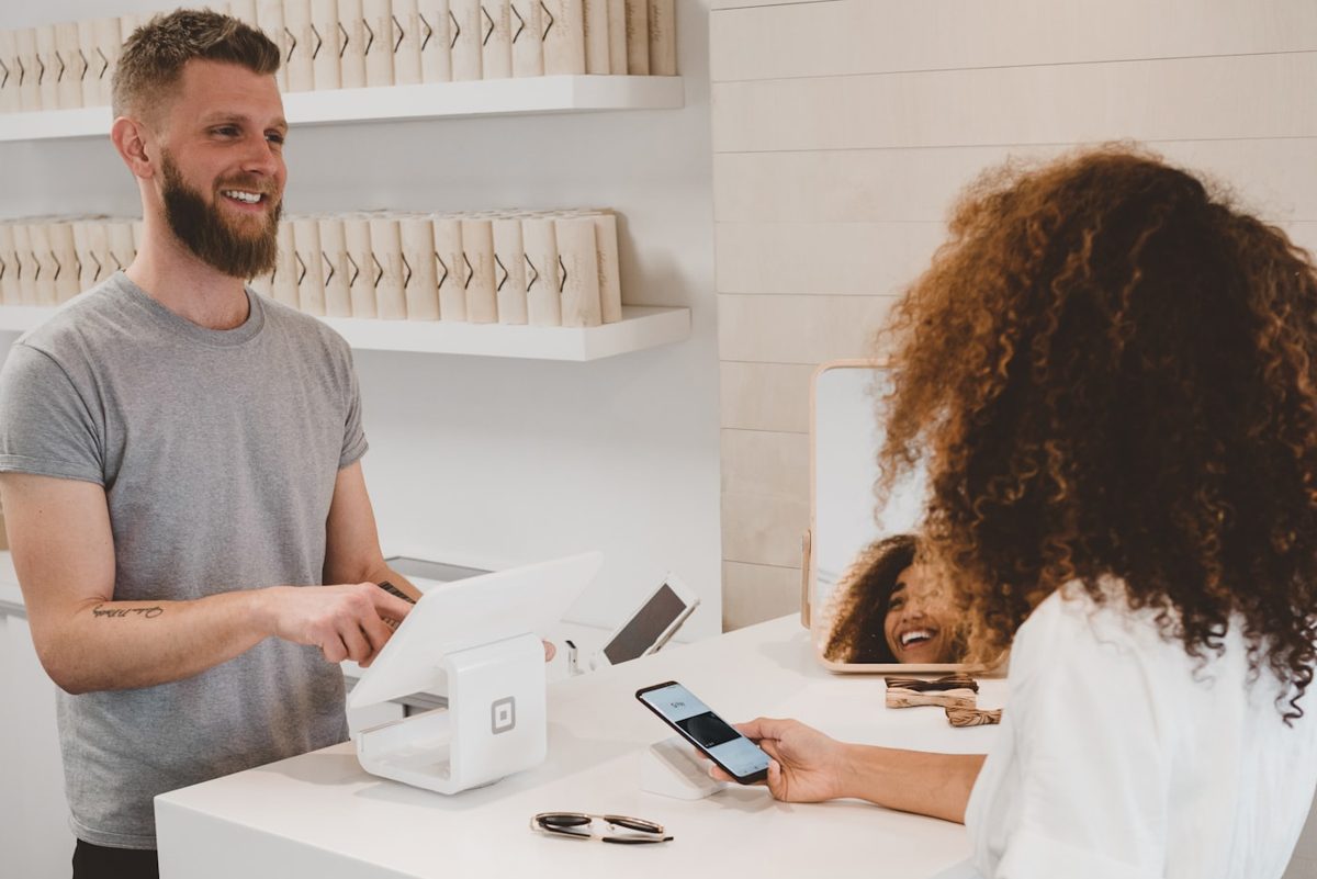Retail digital marketing agency workflow for UK multi-store retailers